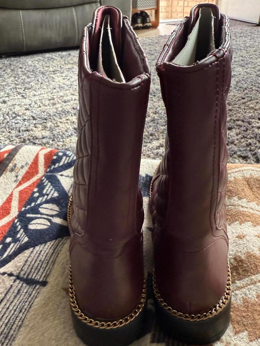 Charlee Burgundy Quilted Lace Up Combat Boots Chain Trim Size 7.5 - Picture 3 of 6